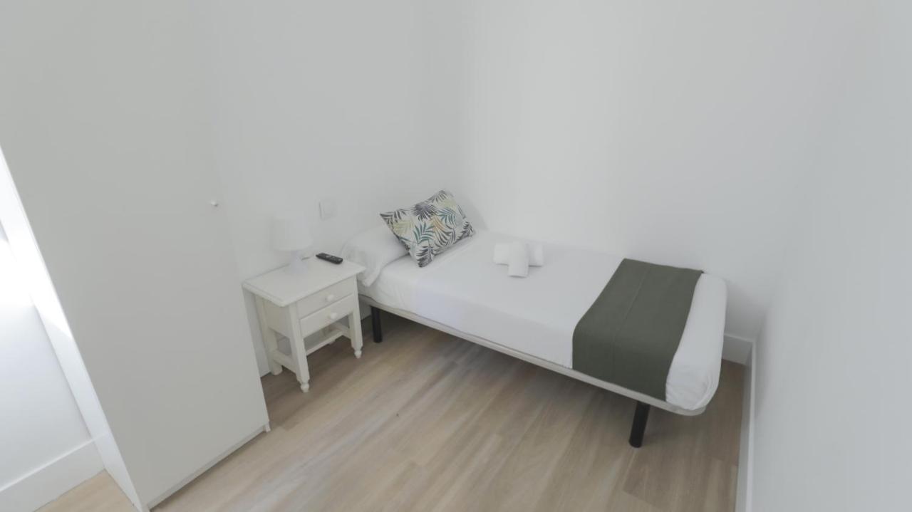 Pension Estrella Madrid Esterno foto